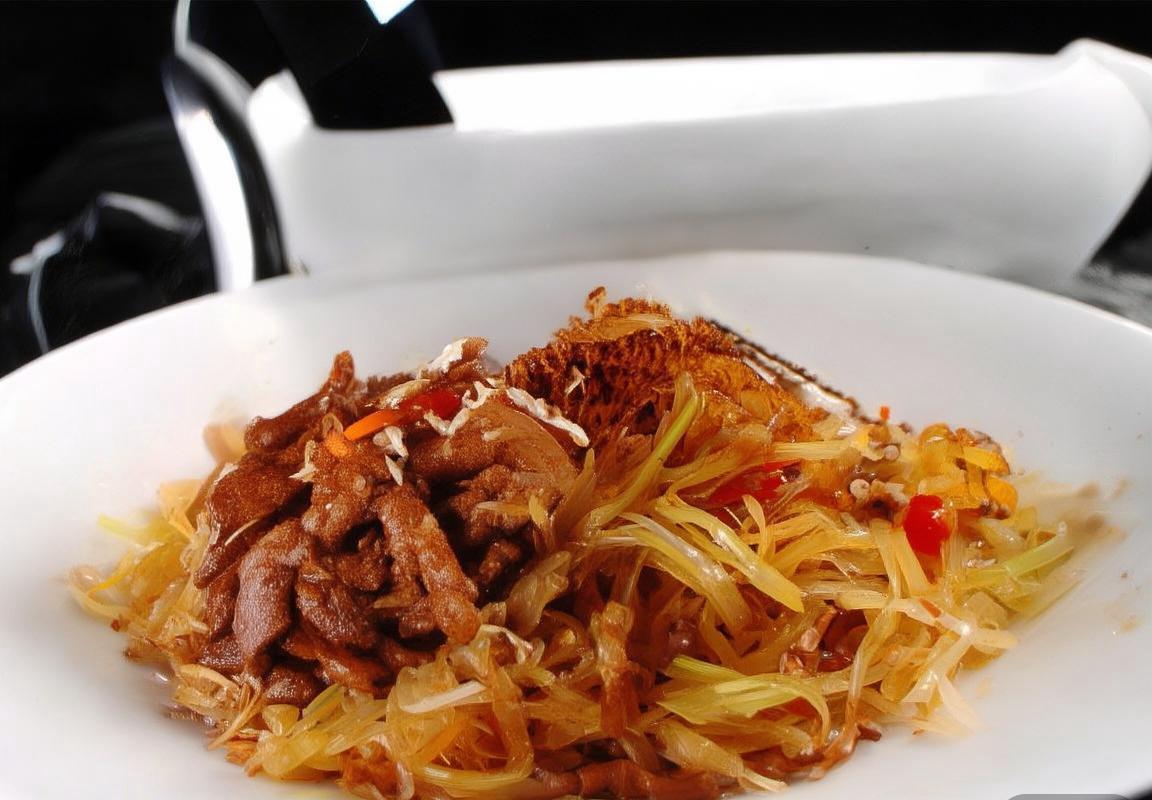 巴萨5-1逆转皇马：诺坎普激战，国家德比再掀高潮(图1)